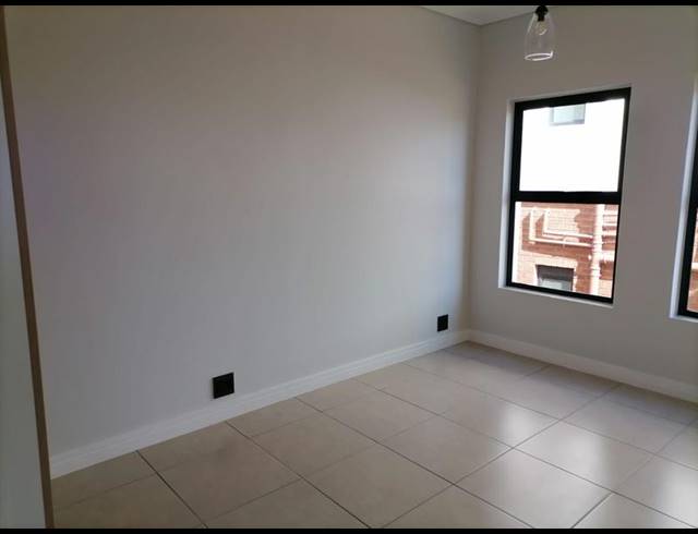 2 BEDROOM PROPERTY TO RENT IN LINBRO PARK